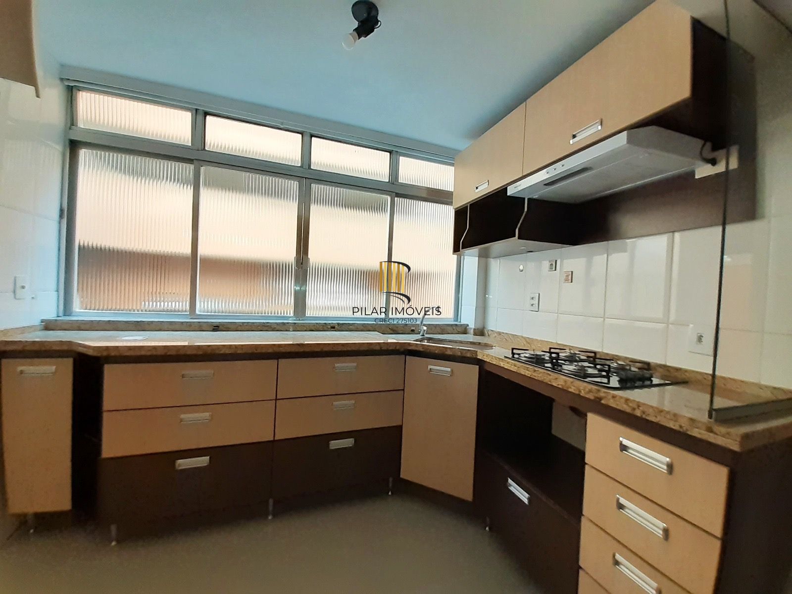 Apartamento de dois quartos no bairro Menino Deus em Porto Alegre