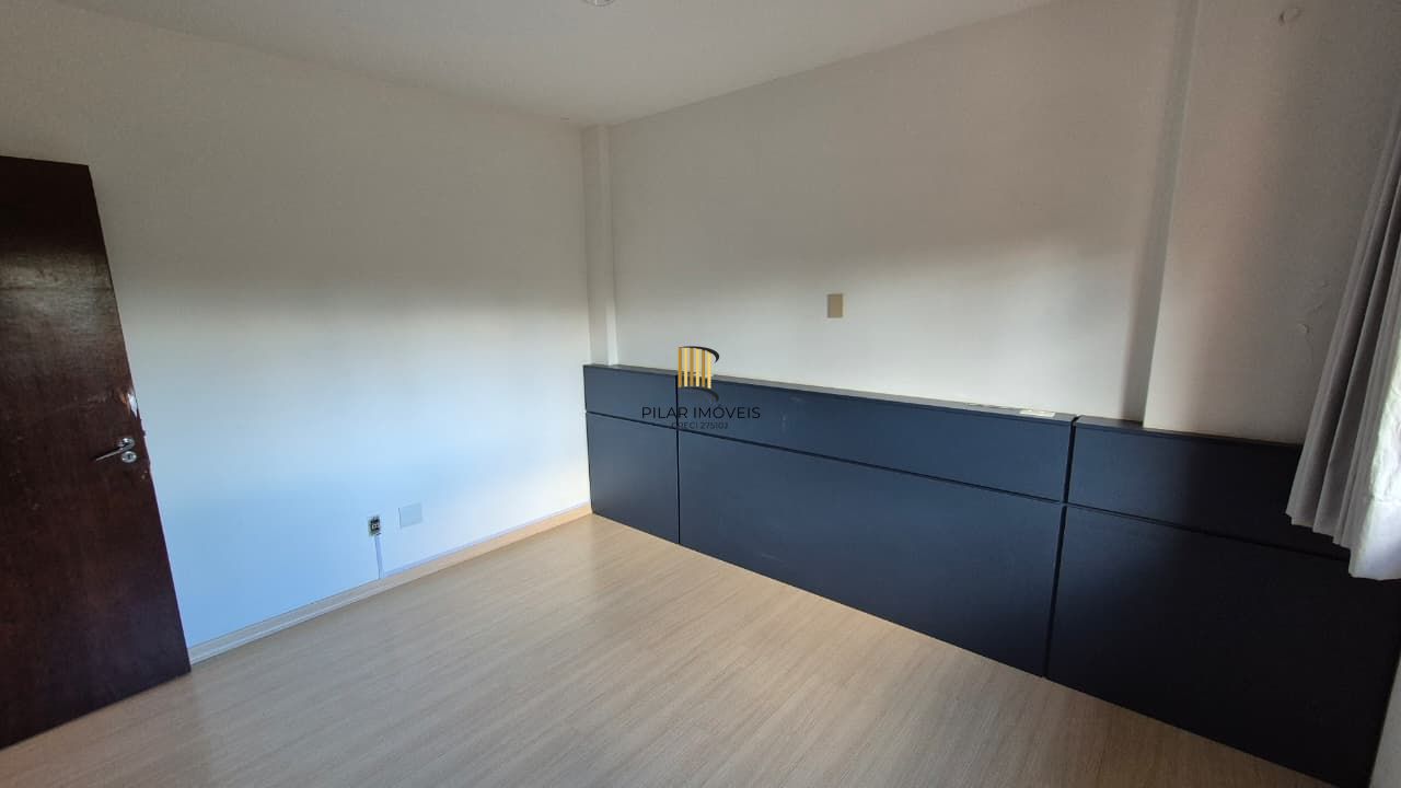apartamento de 2 quartos, suíte e 1 vaga de garagem no bairro Menino Deus