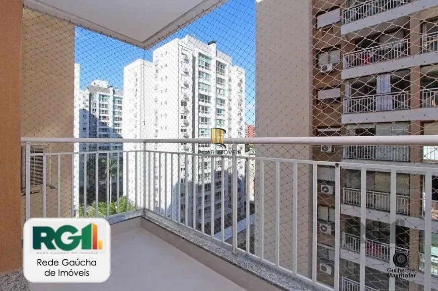 Apartamento 3 dormitórios, sendo 1 suíte, 89,87 m² de área privativa e 2 vaga(s) de garagem. Localizado na Rua/Av. Andarai, no bairro Boa Vista em Porto Alegre.