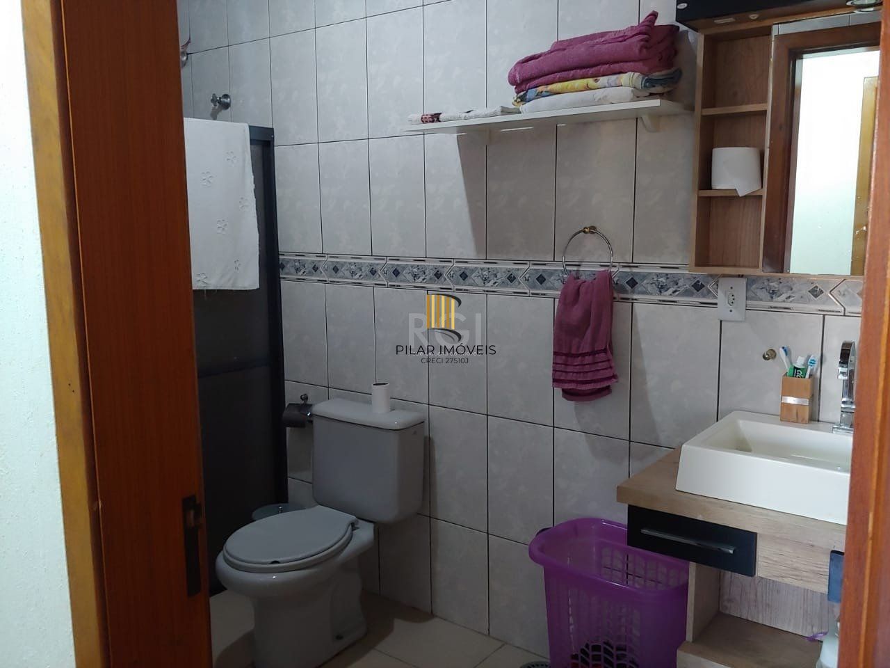 Casa para Venda - 250m², 3 dormitórios, sendo 1 suites, 5 vagas - Santa Rosa