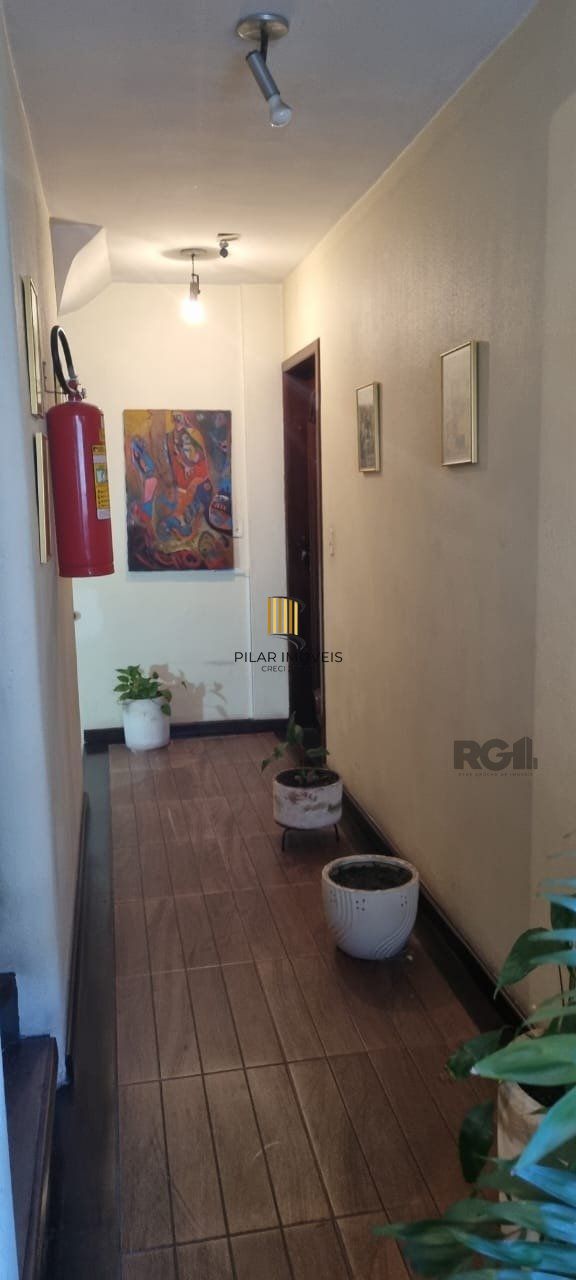 Apartamento de dois quartos e uma vaga de garagem no bairro Independência em Porto Alegre