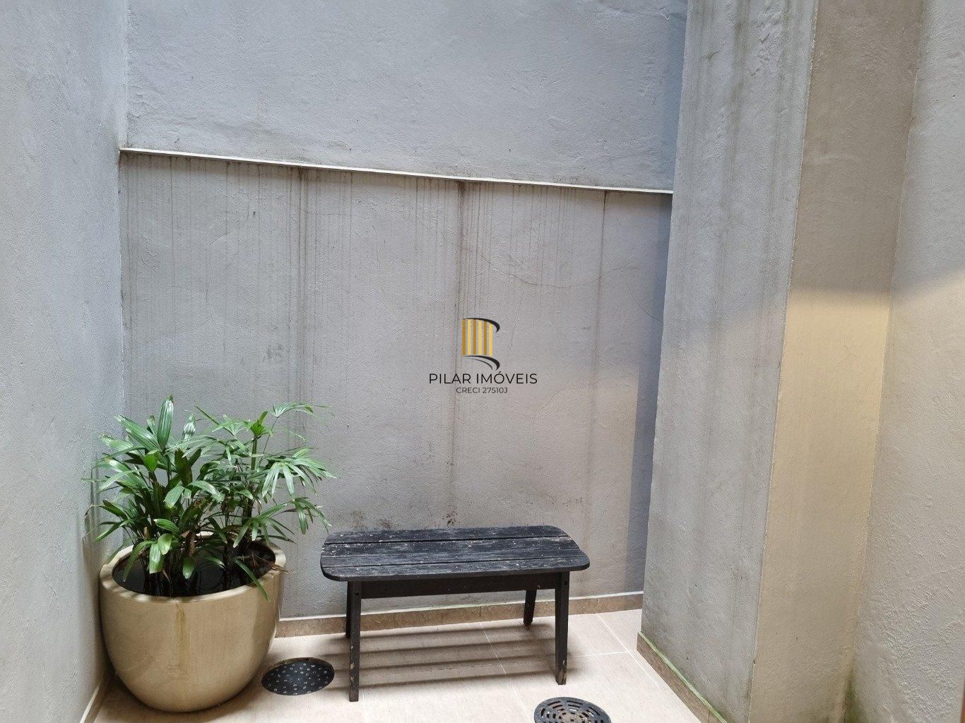 Apartamento desocupado de um quarto Centro de Porto Alegre
