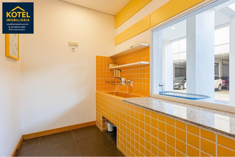 Apartamento de 2 dormitórios, suíte e 1 vaga de garagem no bairro Passo da Areia