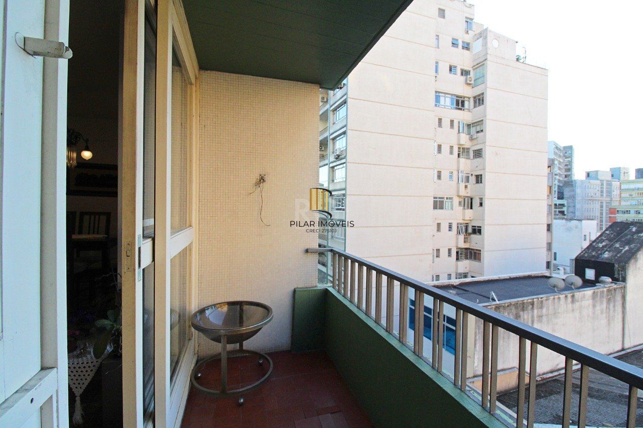 Apartamento de 3 dormitórios e 1 suíte no Centro Histórico de Porto Alegre