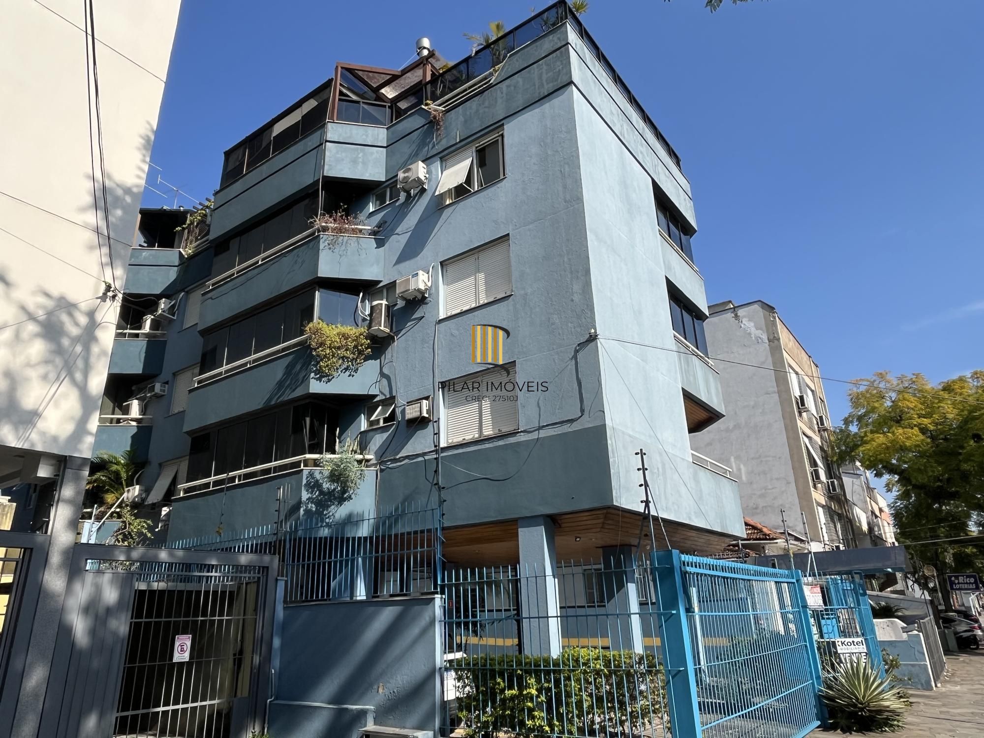 Apartamento de 1 quarto, sacada e uma vaga de garagem no bairro Santana POA/RS.