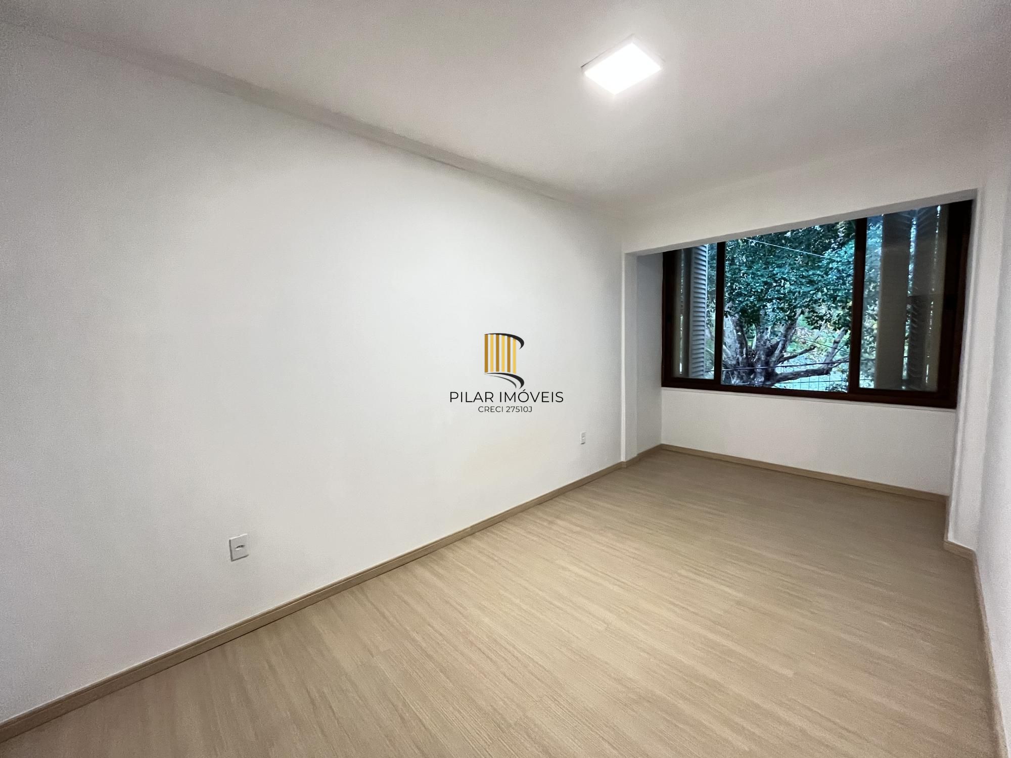 Apartamento de 2 quartos e 1 vaga de garagem no bairro Petrópolis Porto Alegre