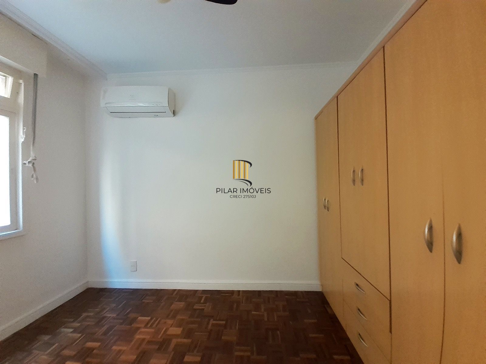 Apartamento de dois quartos no bairro Menino Deus em Porto Alegre