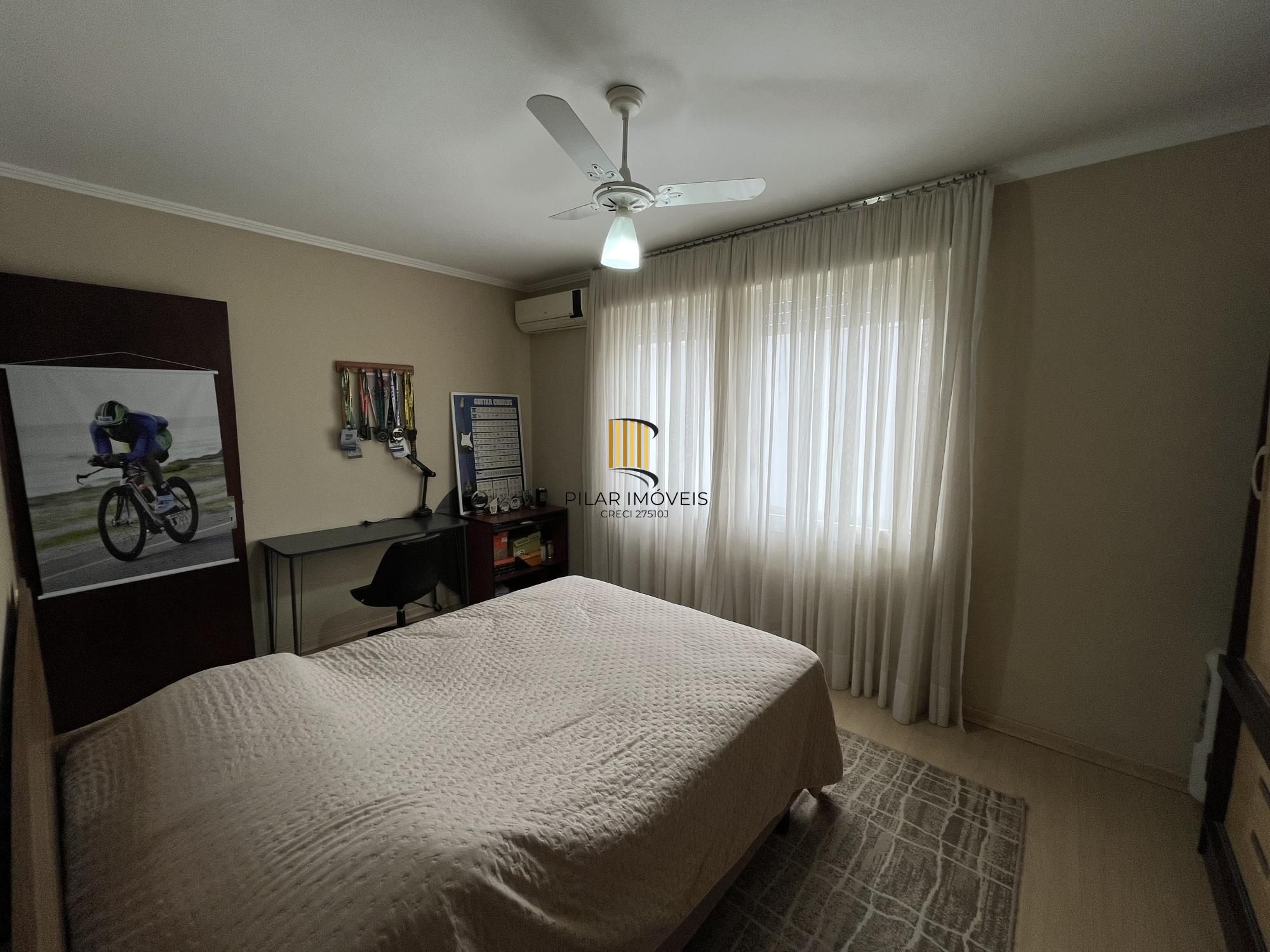 Apartamento de dois quartos com suíte no bairro Menino Deus em Porto Alegre