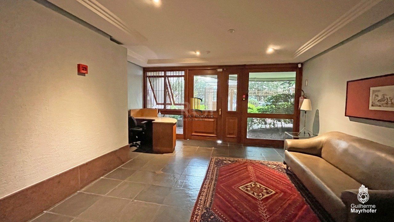 Cobertura para Venda - 327m², 3 dormitórios, sendo 3 suites, 5 vagas - Petrópolis