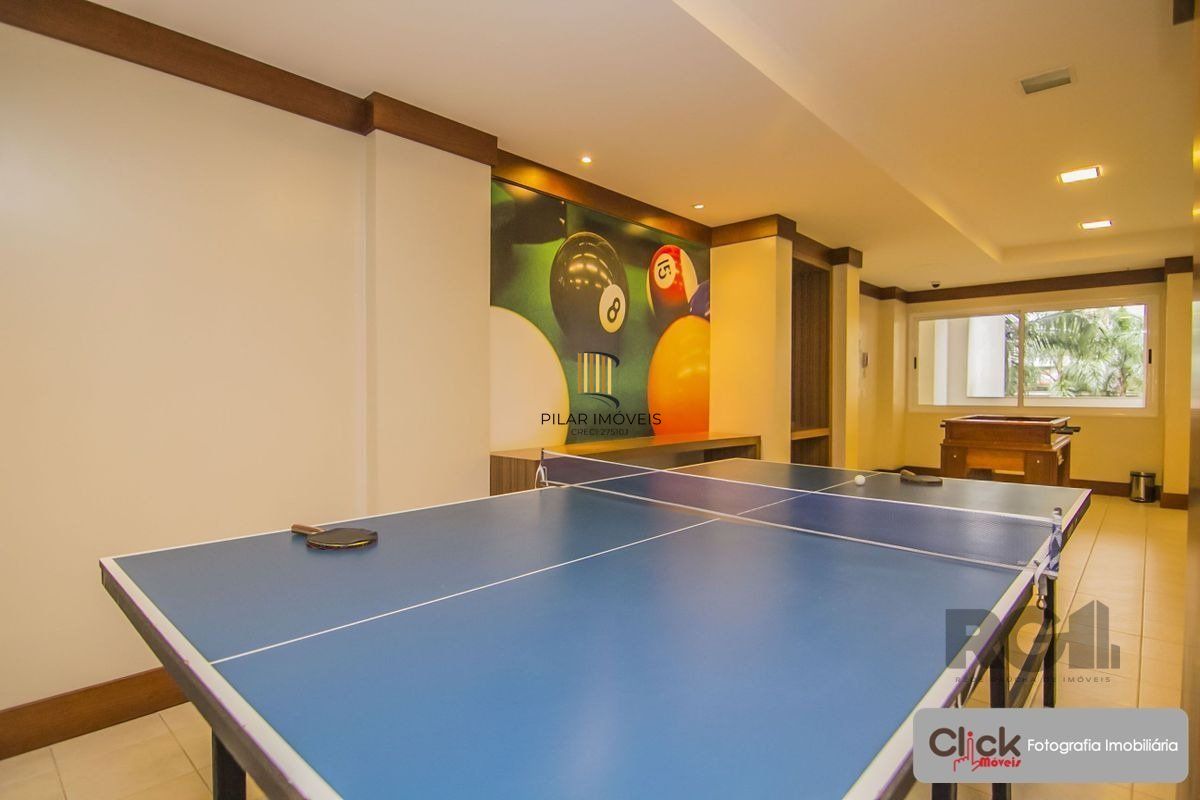Vende Excelente Apartamento no Bairro Passo da Areia - Porto Alegre