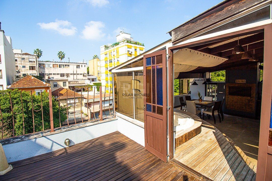 Cobertura para Venda - 116.36m², 2 dormitórios, sendo 1 suites, 1 vaga - Petrópolis