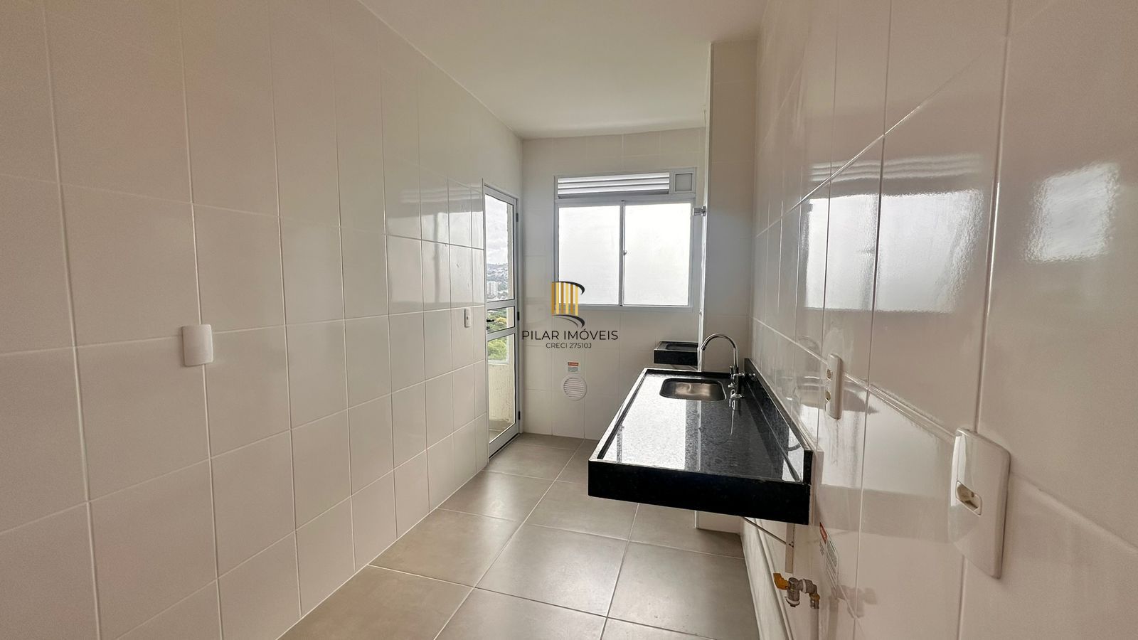 Apartamento Novo de dois dormitorios e duas vagas