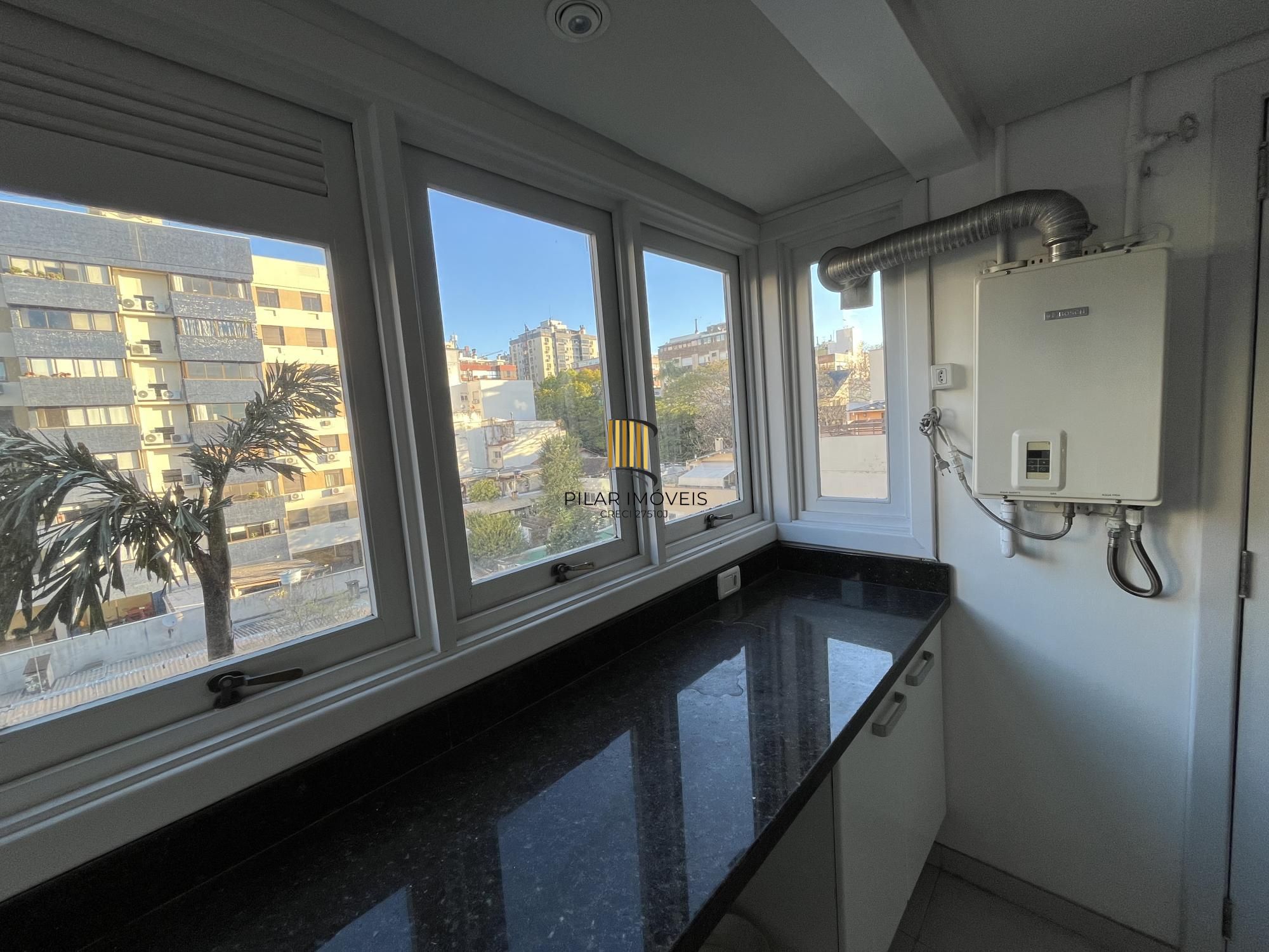 Apartamento de 3 quartos, suíte e 2 vagas de garagem no bairro Auxiliadora