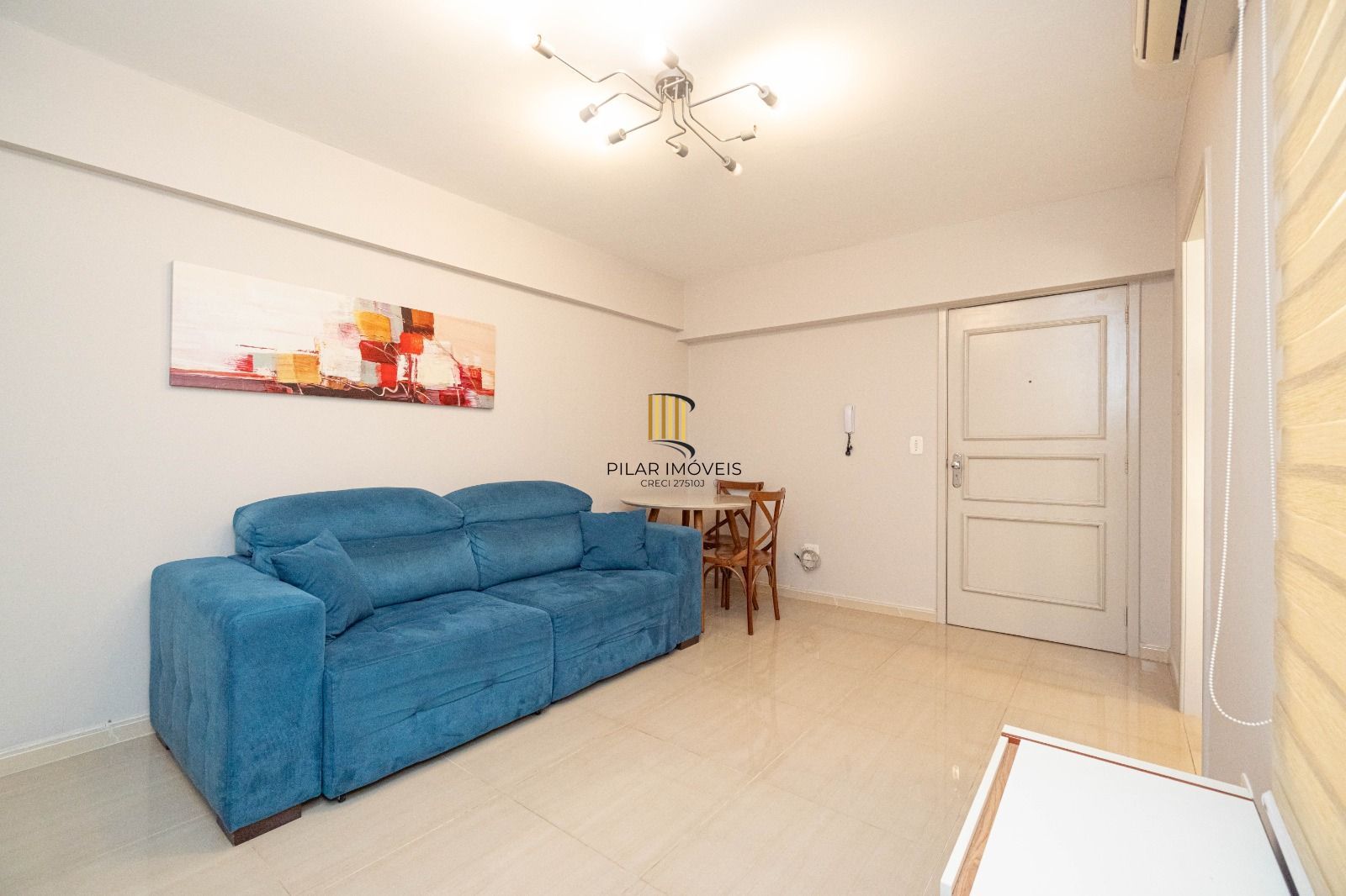 Apartamento de 1 dormitório, semi mobiliado, pronto para morar e com vaga Centro