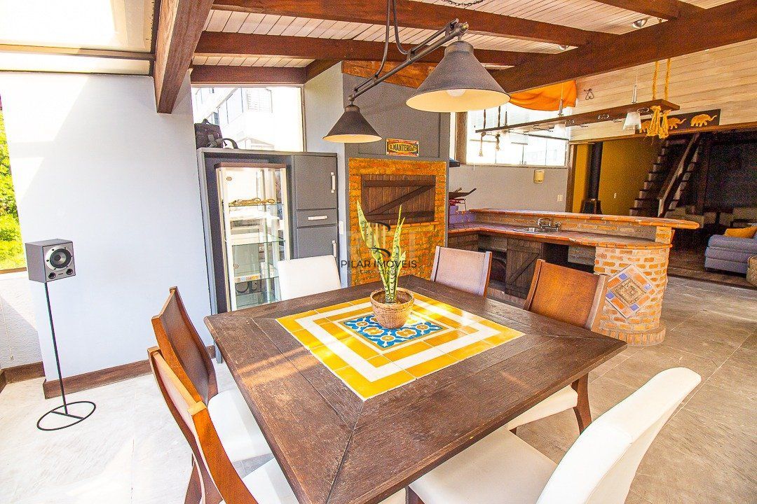 Cobertura para Venda - 116.36m², 2 dormitórios, sendo 1 suites, 1 vaga - Petrópolis