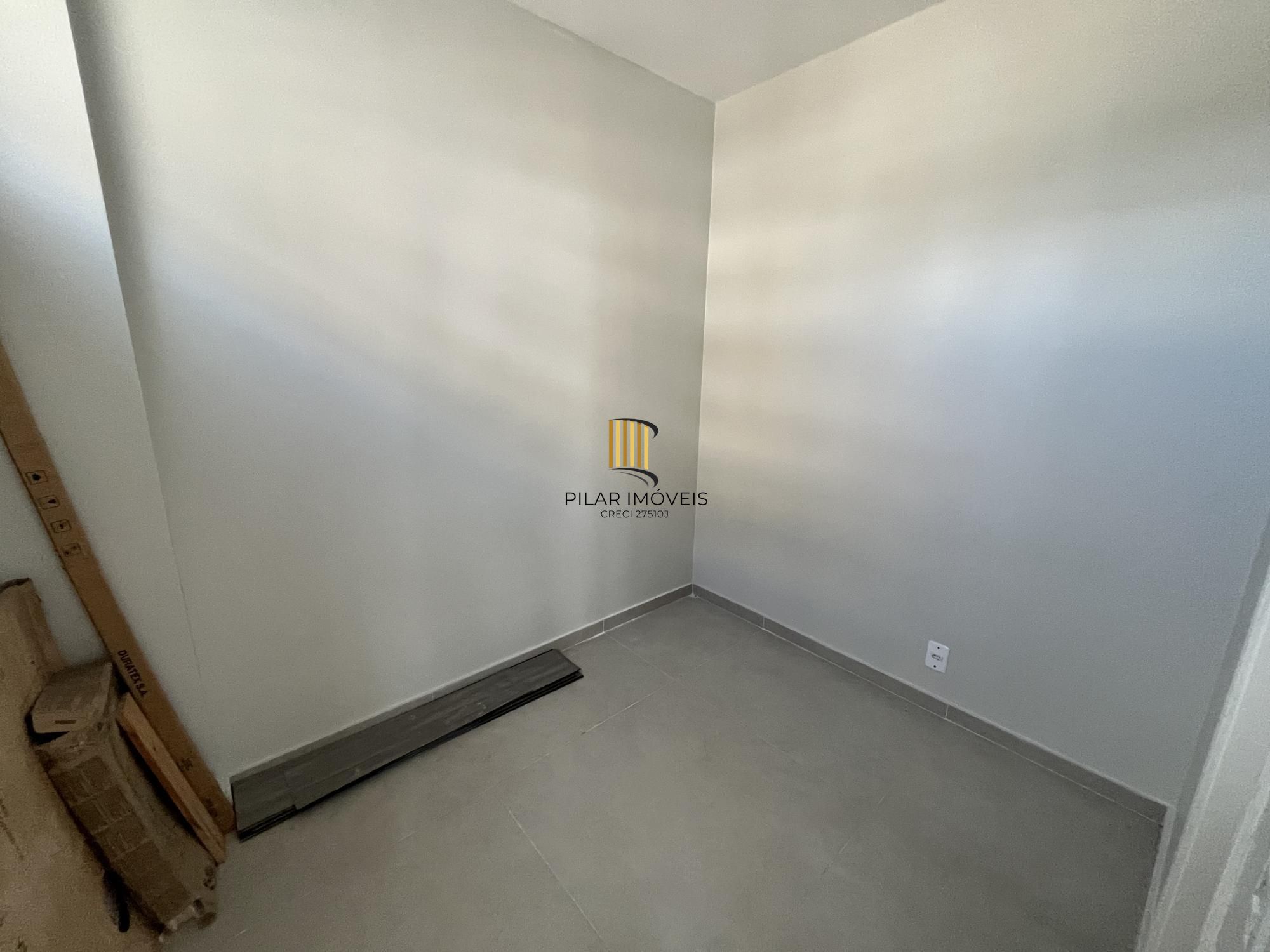 Apartamento de 3 quartos, suíte e 1 vaga de garagem no bairro Menino Deus em POA