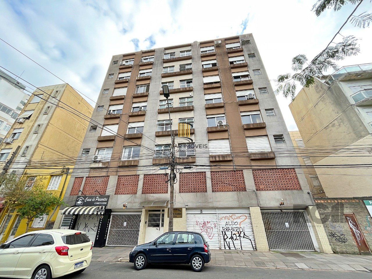 Apartamento de um dormitório na rua Washington Luiz, Centro Histórico de Porto Alegre.   - Pilar Imóveis