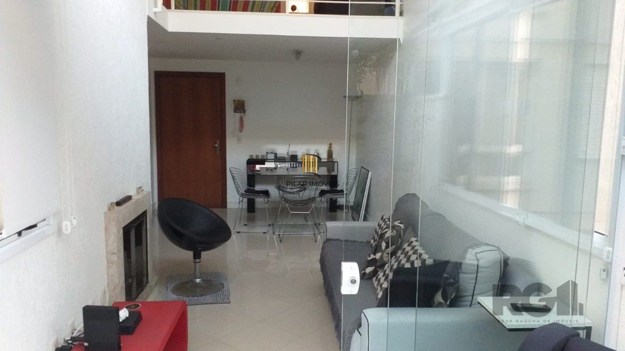 Ótimo Loft ou 1 dormitório e gabinete garagem no Rio Branco