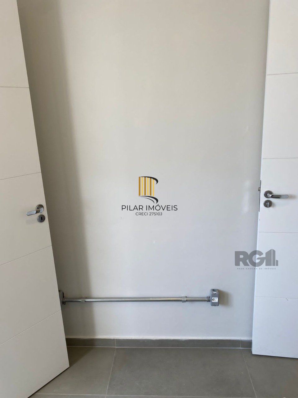 Apartamento para Venda - 74.48m², 2 dormitórios, 1 vaga - Petrópolis