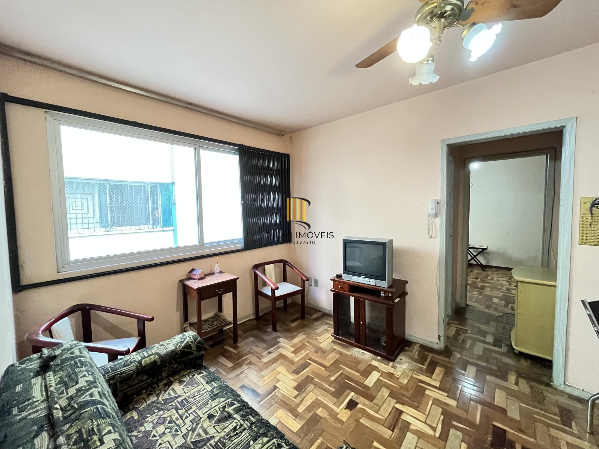 Apartamento 1 dormitório, na Barão do Triunfo.