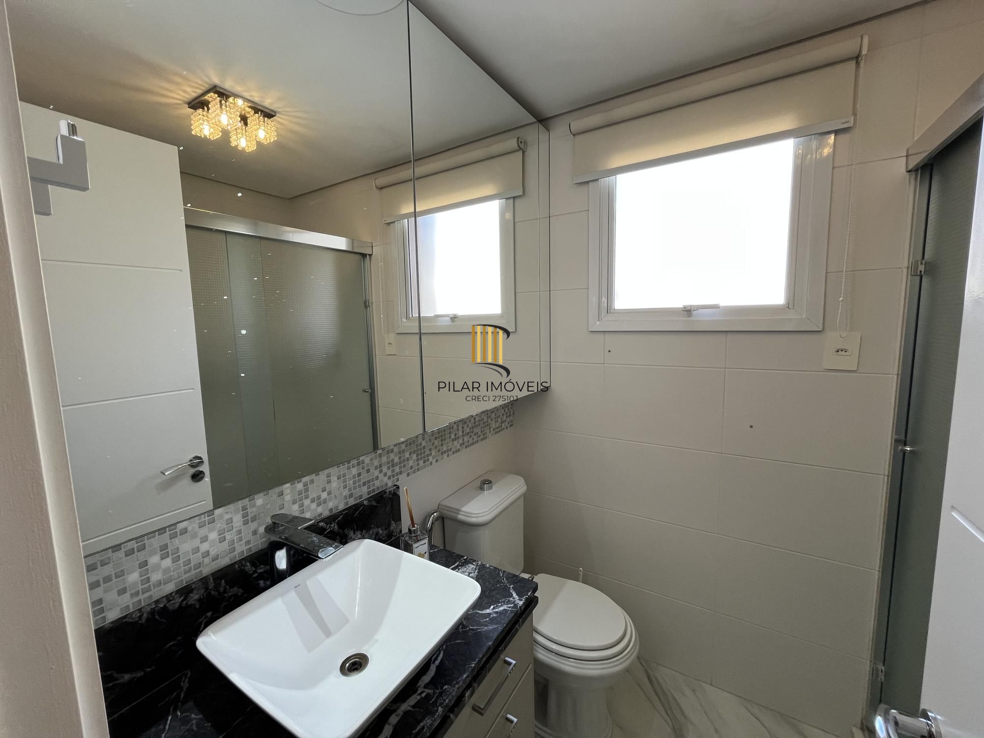 Apartamento de 3 quartos, suíte e 3 vagas de garagem no bairro Auxiliadora POA