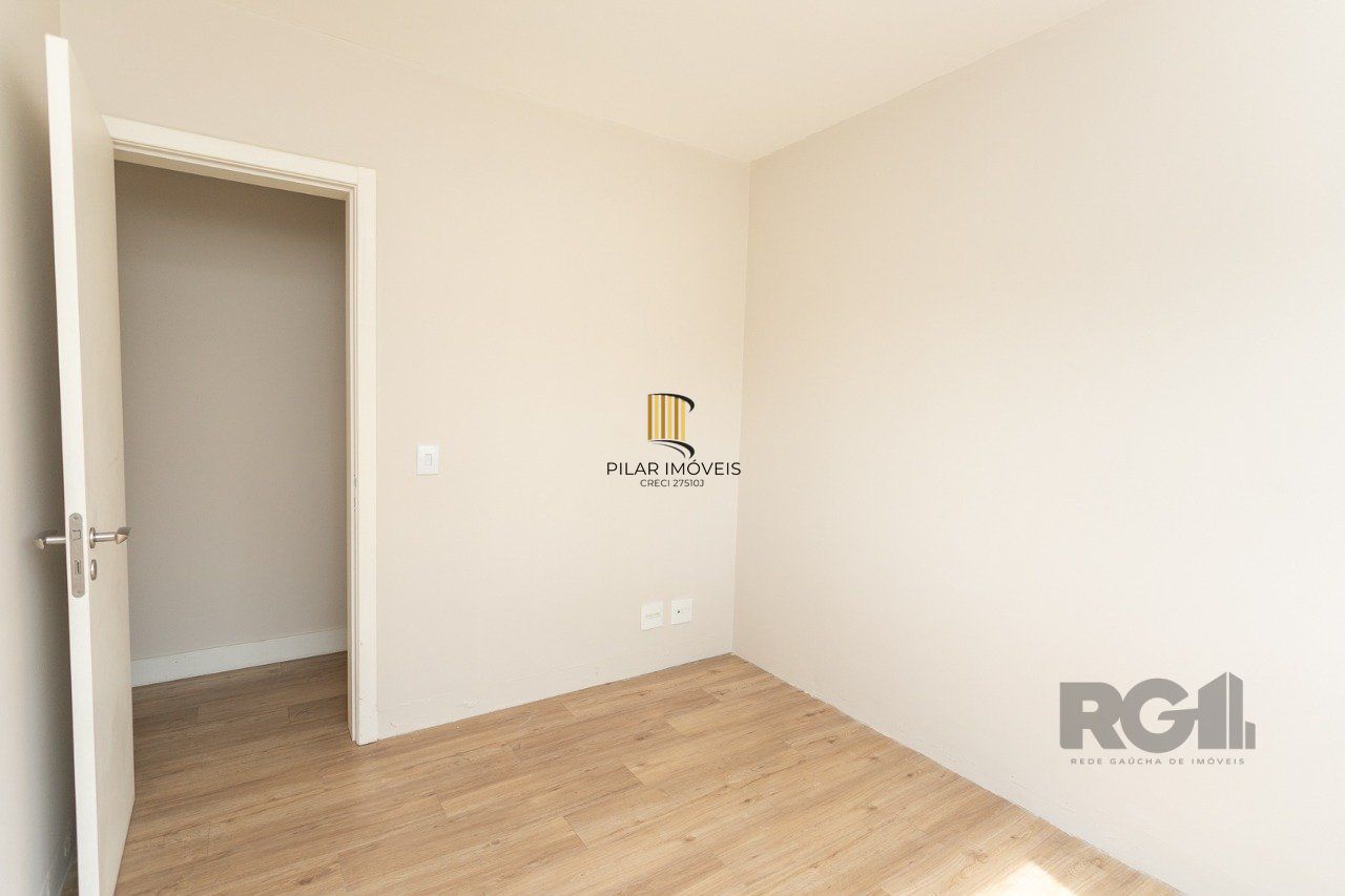 Apartamento semimobiliado e decorado no bairro Auxiliadora, com 91 m²