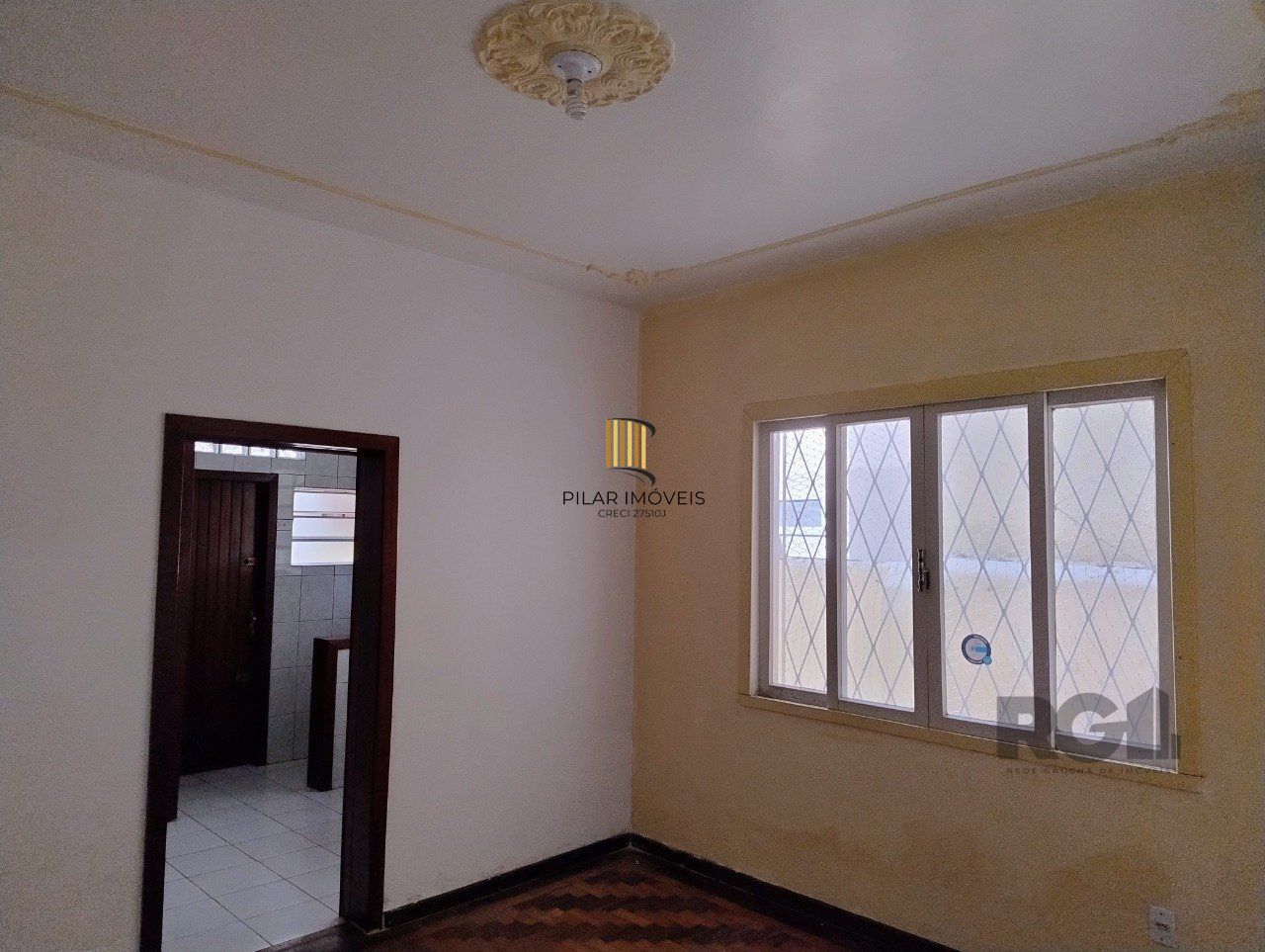 Apartamento de 2 dormitórios no bairro Cidade Baixa em Porto Alegre.