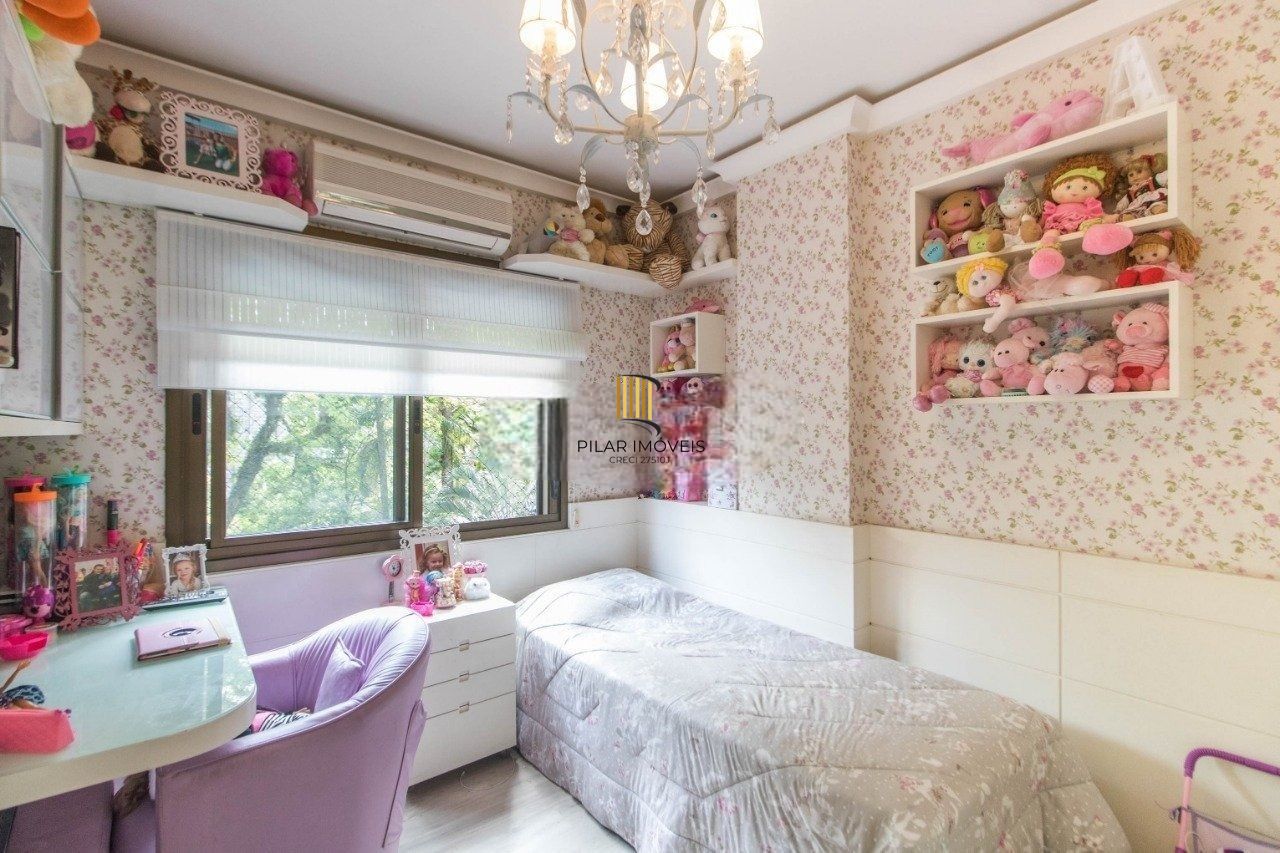 Apartamento com 3 suítes e 3 vagas de garagem no bairro Rio Branco em POA/RS