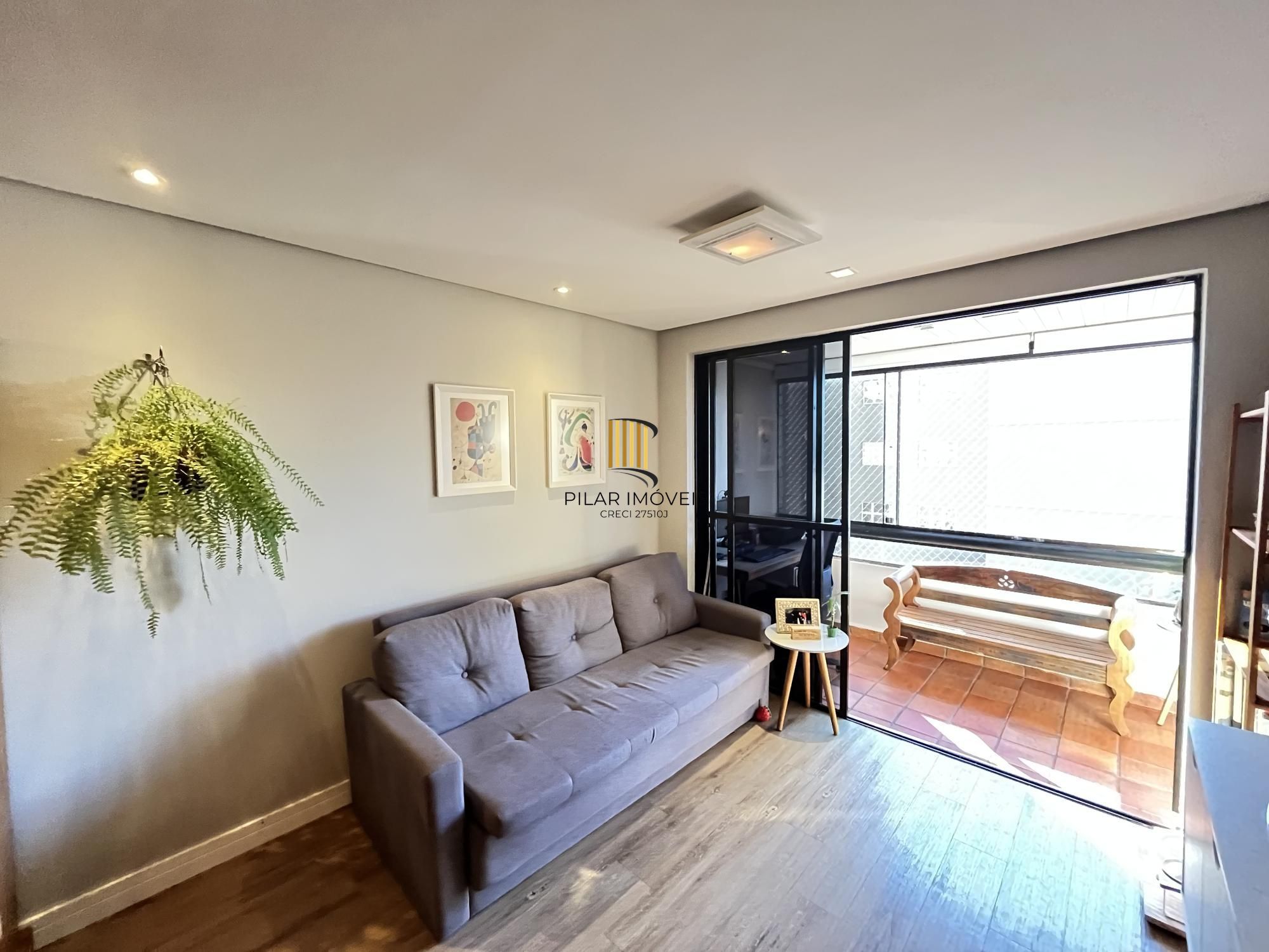 Apartamento de 3 quartos, dependência de empregada e 1 vaga de garagem M. Deus