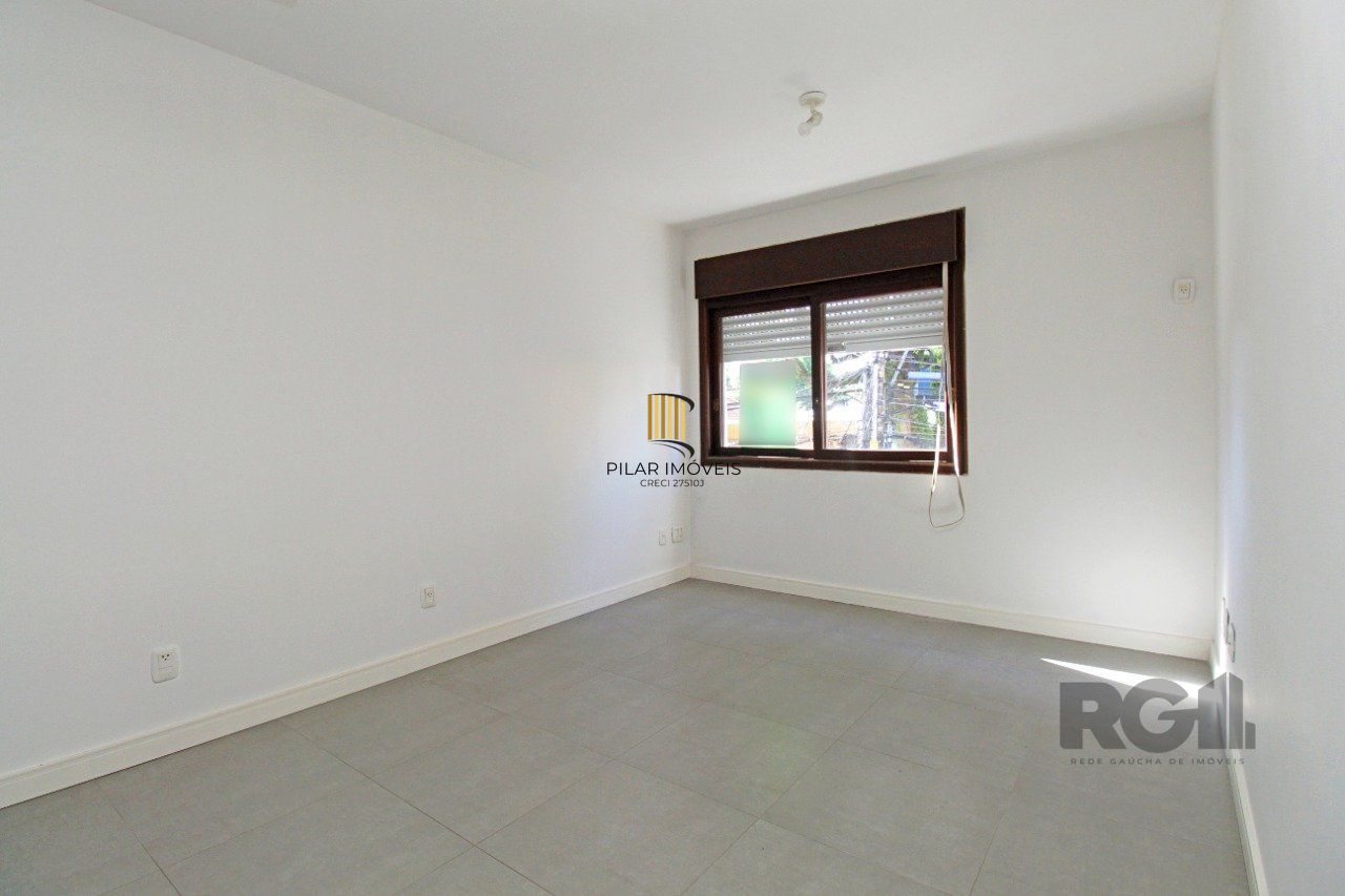 Apartamento de 2 dormitórios e 1 vaga de garagem no bairro Santana em Porto Alegre