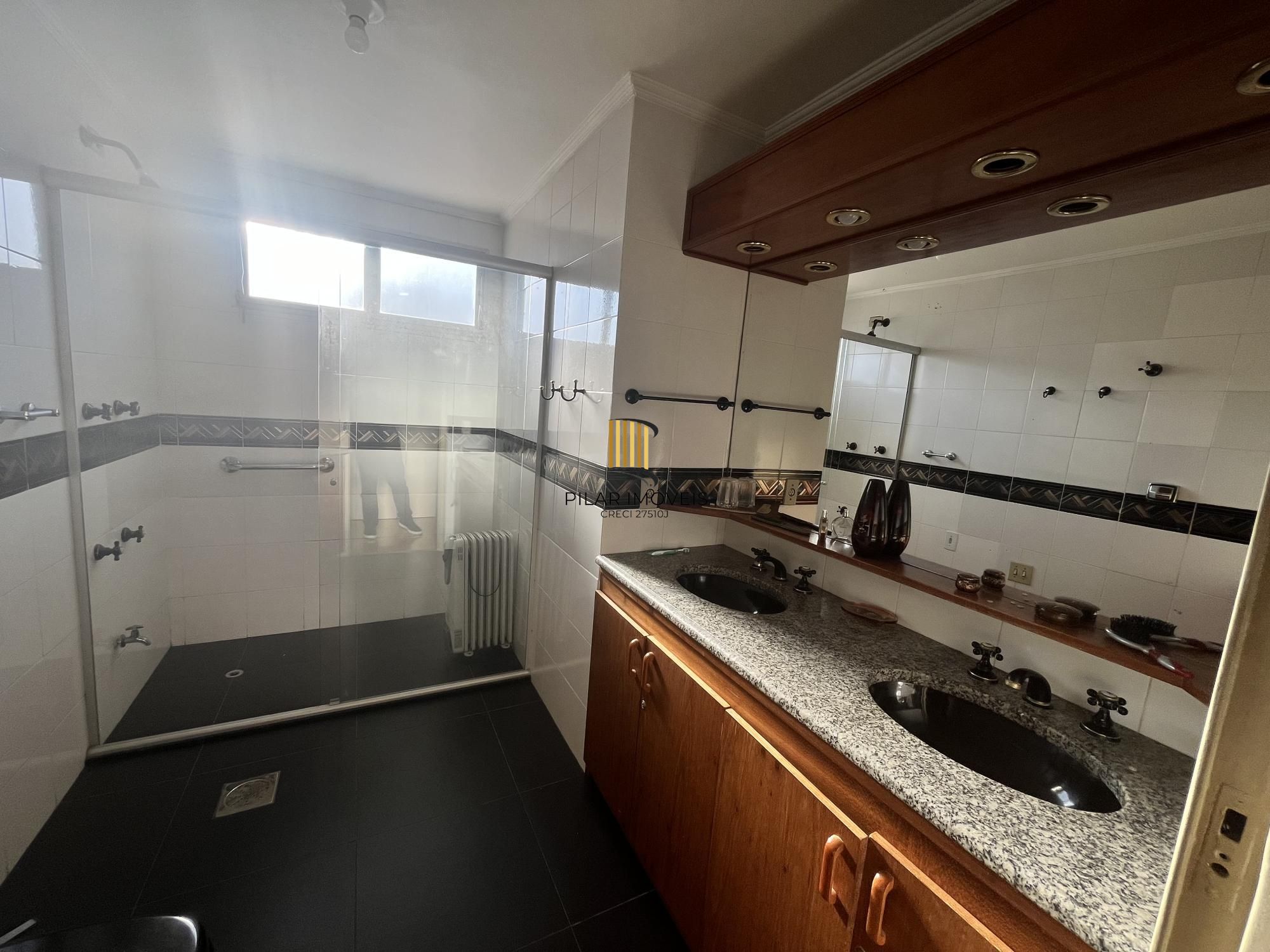 Apartamento de 3 quartos, suíte, dependência de empregada e 2 vagas Bela Vista