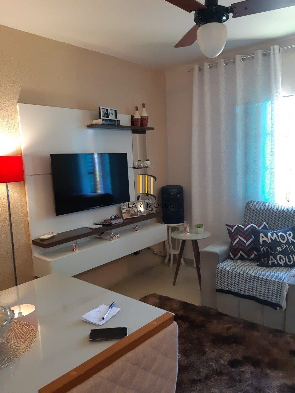   Apartamento térreo de dois dormitórios no bairro Santa Rosa de Lima em Porto Alegre.