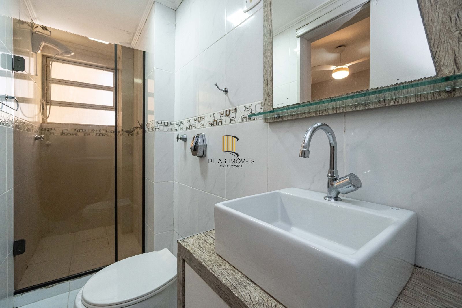 Apartamento de 1 dormitório, semi mobiliado, pronto para morar e com vaga Centro