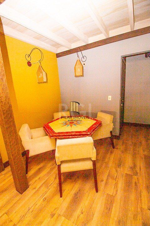 Cobertura para Venda - 116.36m², 2 dormitórios, sendo 1 suites, 1 vaga - Petrópolis