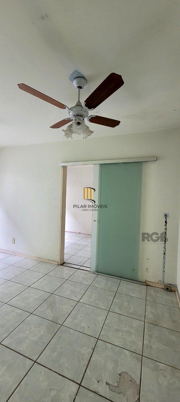  Apartamento amplo com dois dormitórios no bairro Rio Branco  em Porto Alegre. 