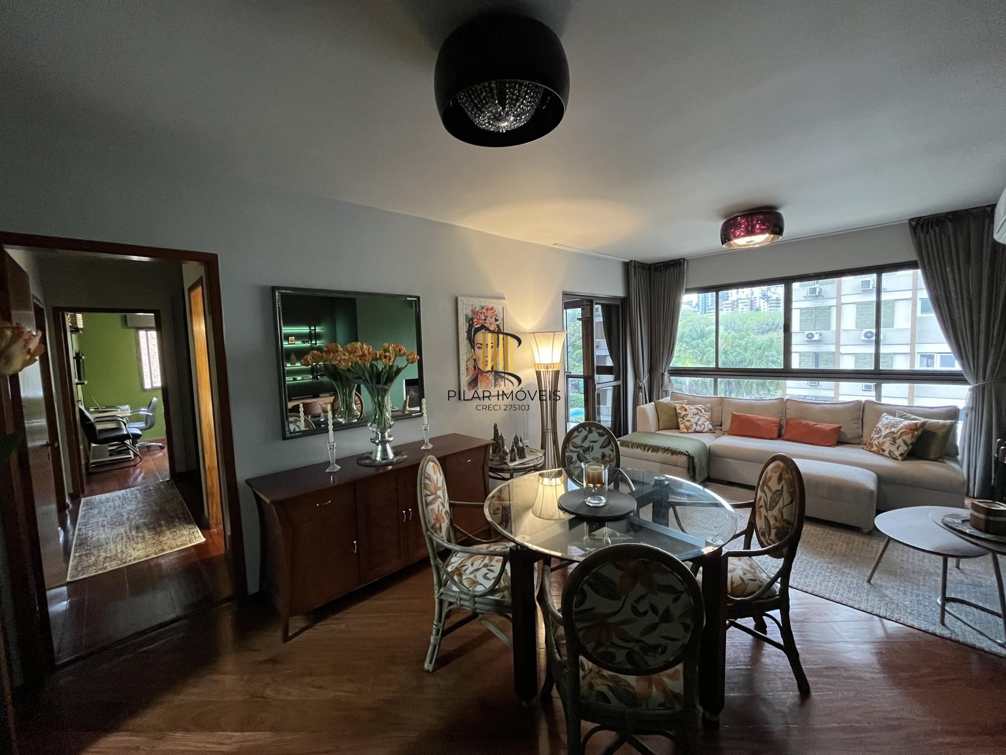 Apartamento de 2 quartos, suíte, churrasqueira, lareira e garagem Bela Vista POA - Pilar Imóveis
