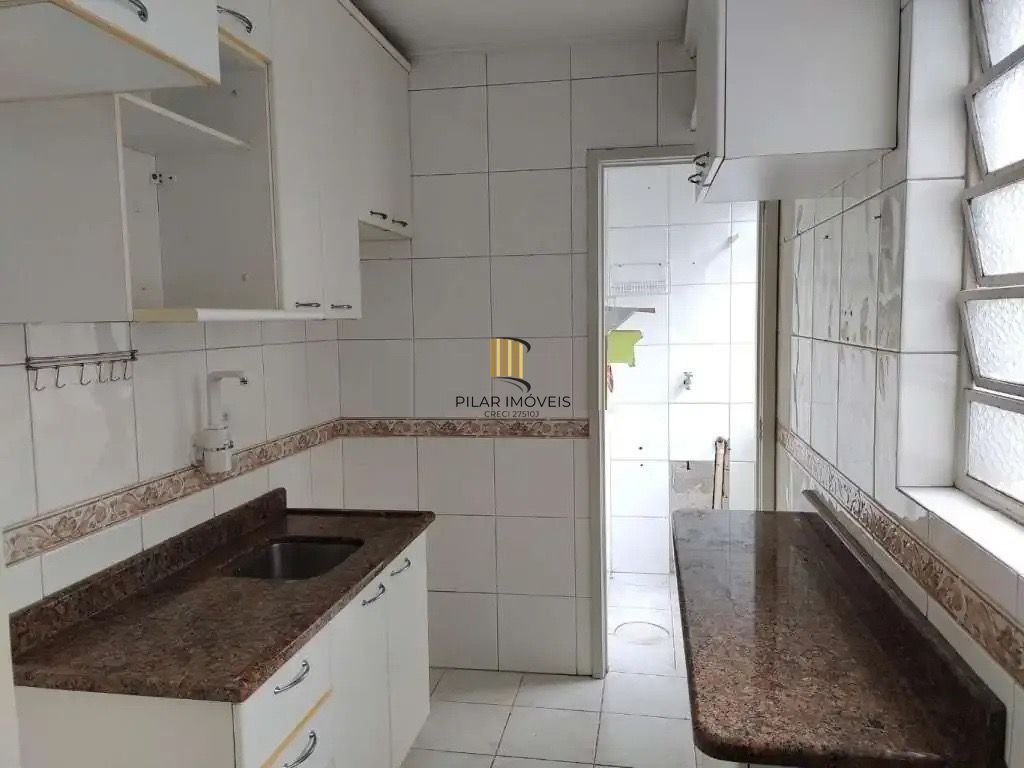 Apartamento de dois quartos no bairro Rio Branco em Porto Alegre