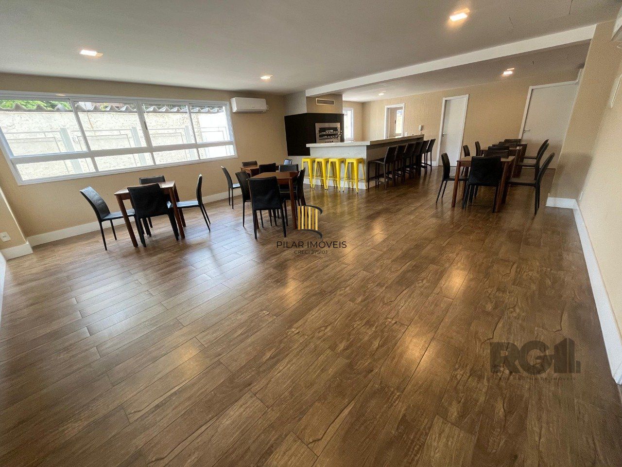 Apartamento para Venda - 54m², 2 dormitórios, sendo 1 suites, 1 vaga - Bom Jesus