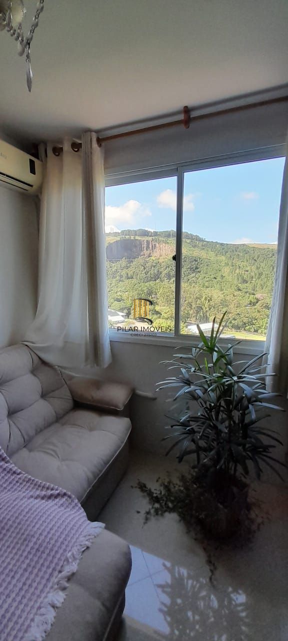 Apartamento de 2 quartos, suíte e 1 vaga de garagem no bairro Jardim Carvalho