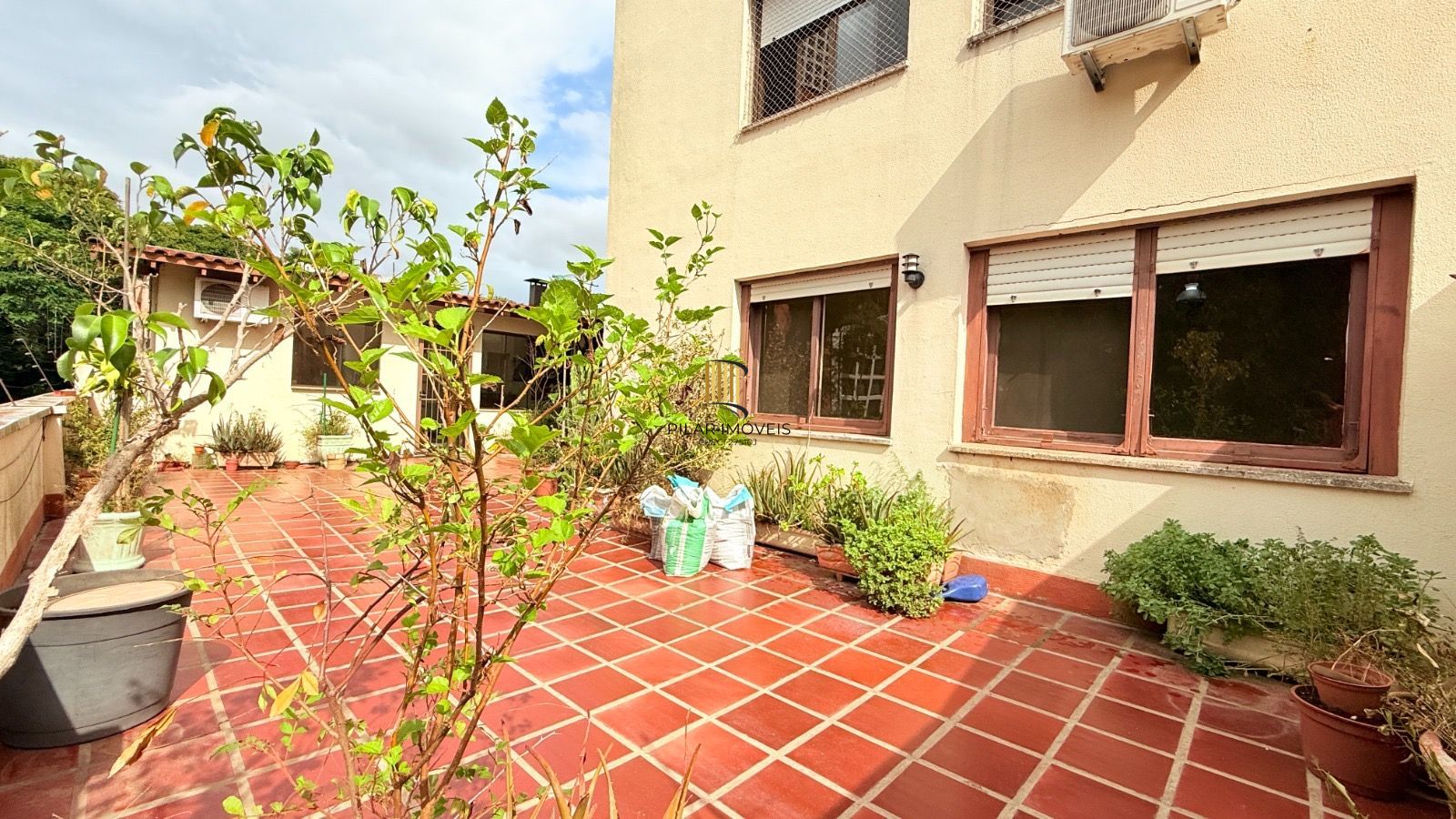 Apartamento de 2 quartos e 2 vagas de garagem no bairro Santana