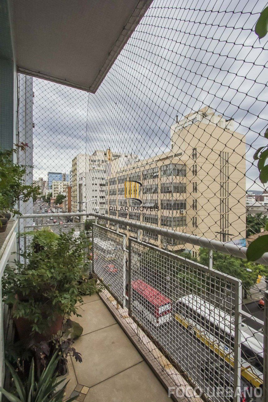 Apartamento para Venda - 155m², 4 dormitórios, sendo 1 suites, 1 vaga - Bom Fim