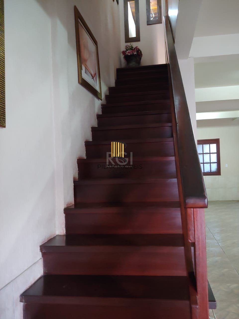 Casa para Venda - 250m², 3 dormitórios, sendo 1 suites, 5 vagas - Santa Rosa