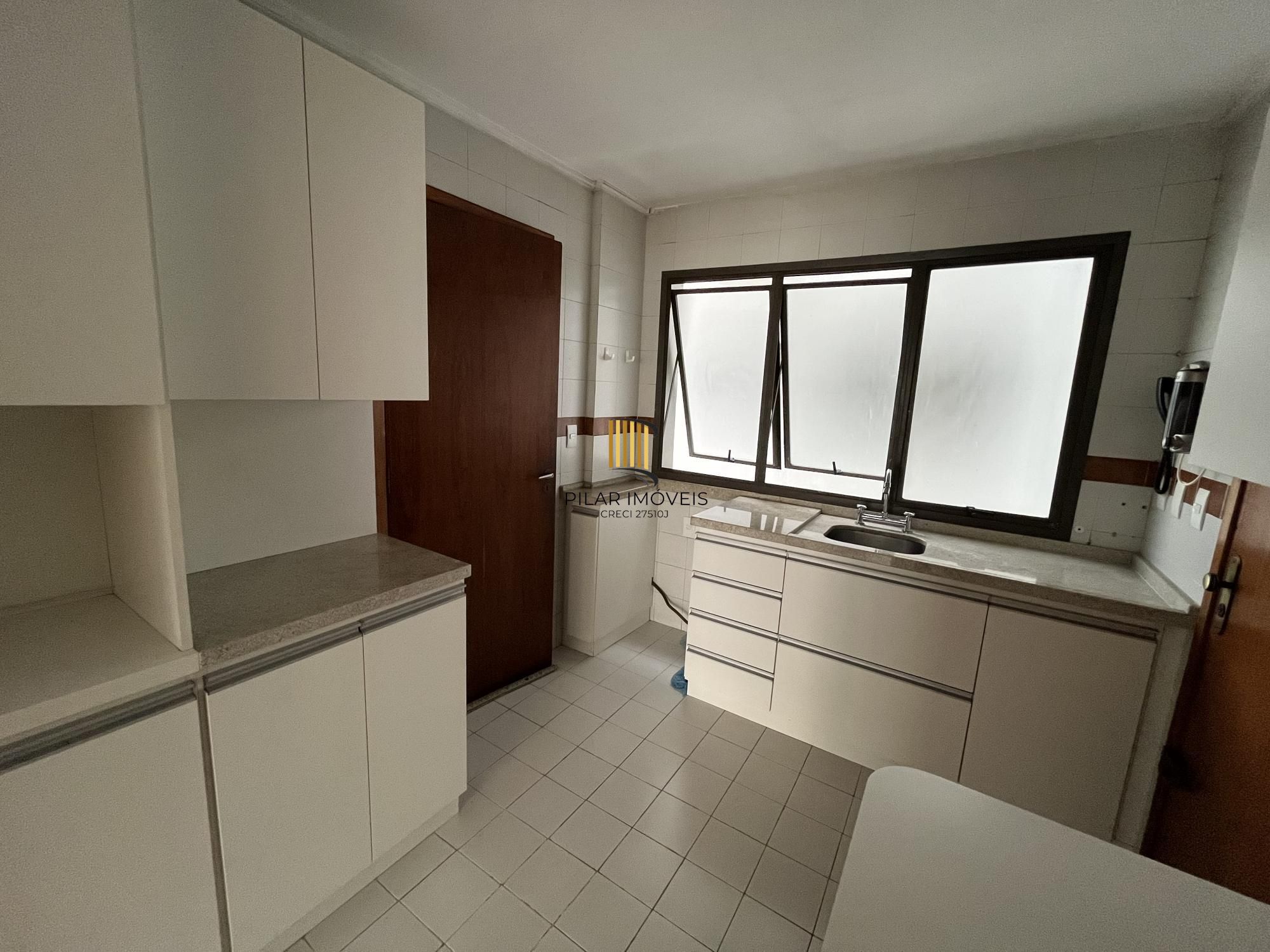 Apartamento de 2 quartos, churrasqueira, lareira e garagem no bairro Bela Vista