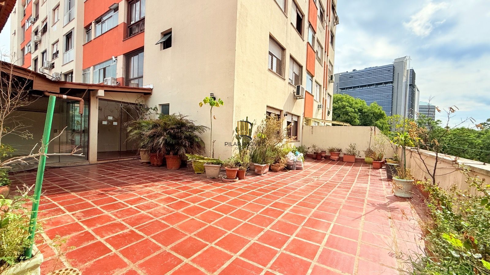 Apartamento de 2 quartos e 2 vagas de garagem no bairro Santana