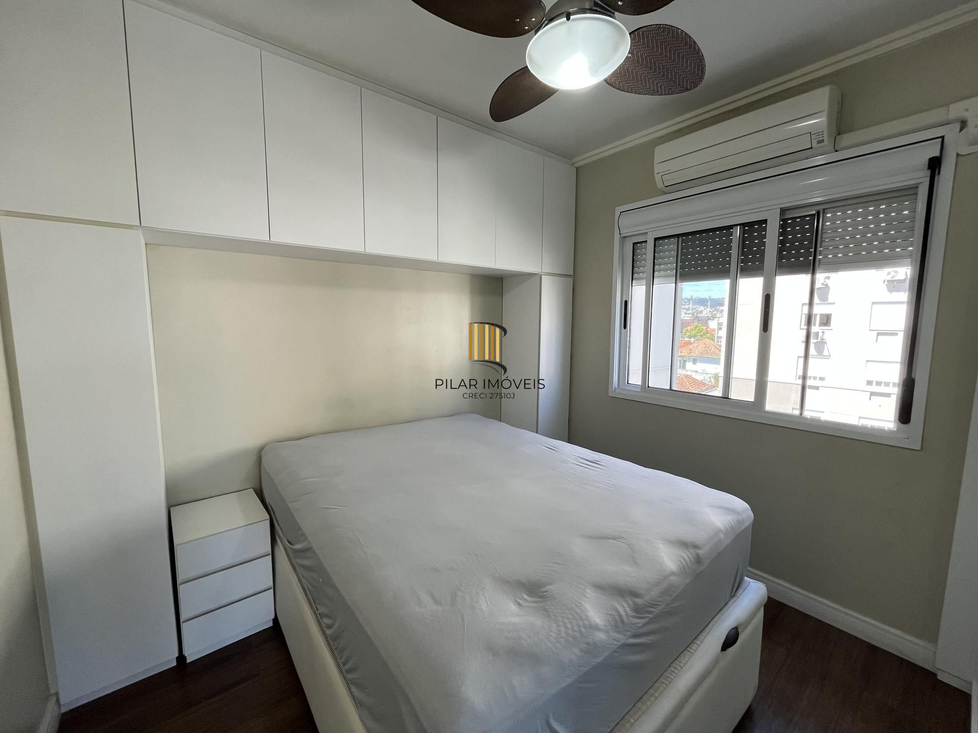 Apartamento de um quarto e uma vaga de garagem no bairro Menino Deus em POA/RS