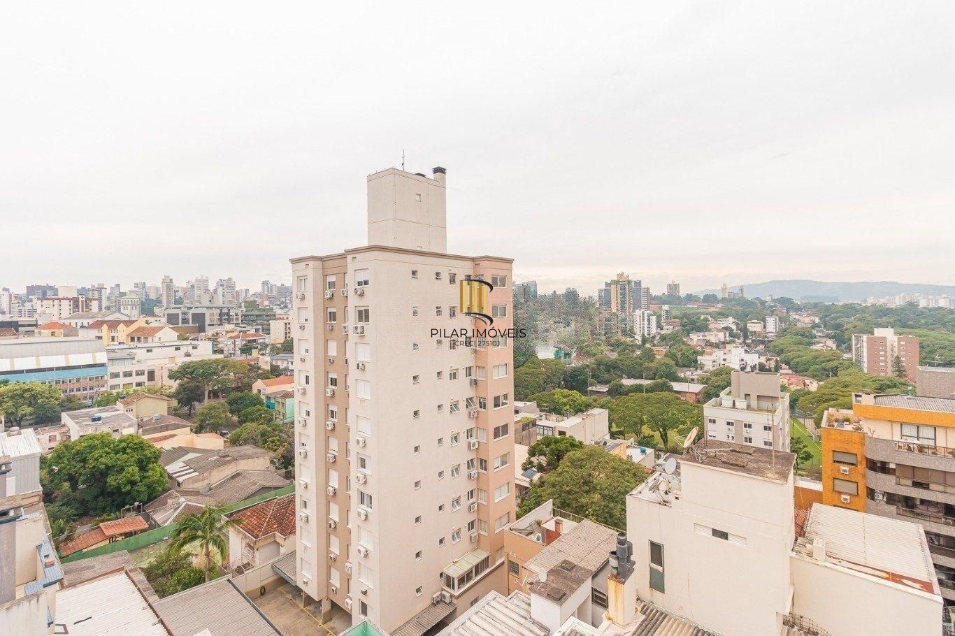 Cobertura de 3 quartos, 2 suítes e 2 vagas de garagem no bairro Petrópolis POA