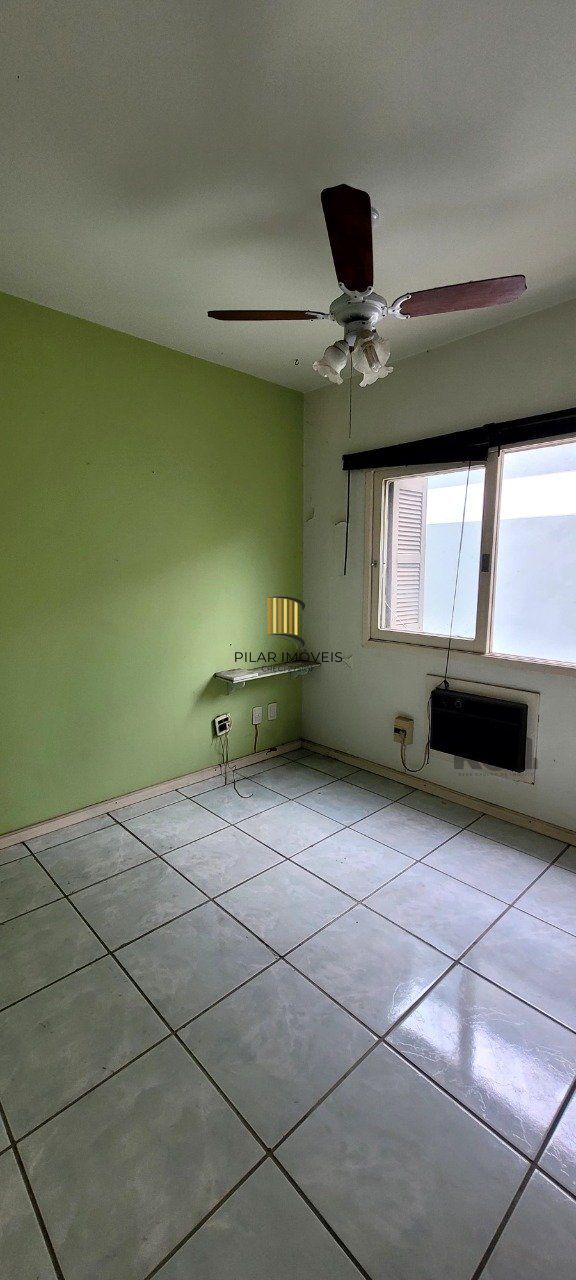  Apartamento amplo com dois dormitórios no bairro Rio Branco  em Porto Alegre. 
