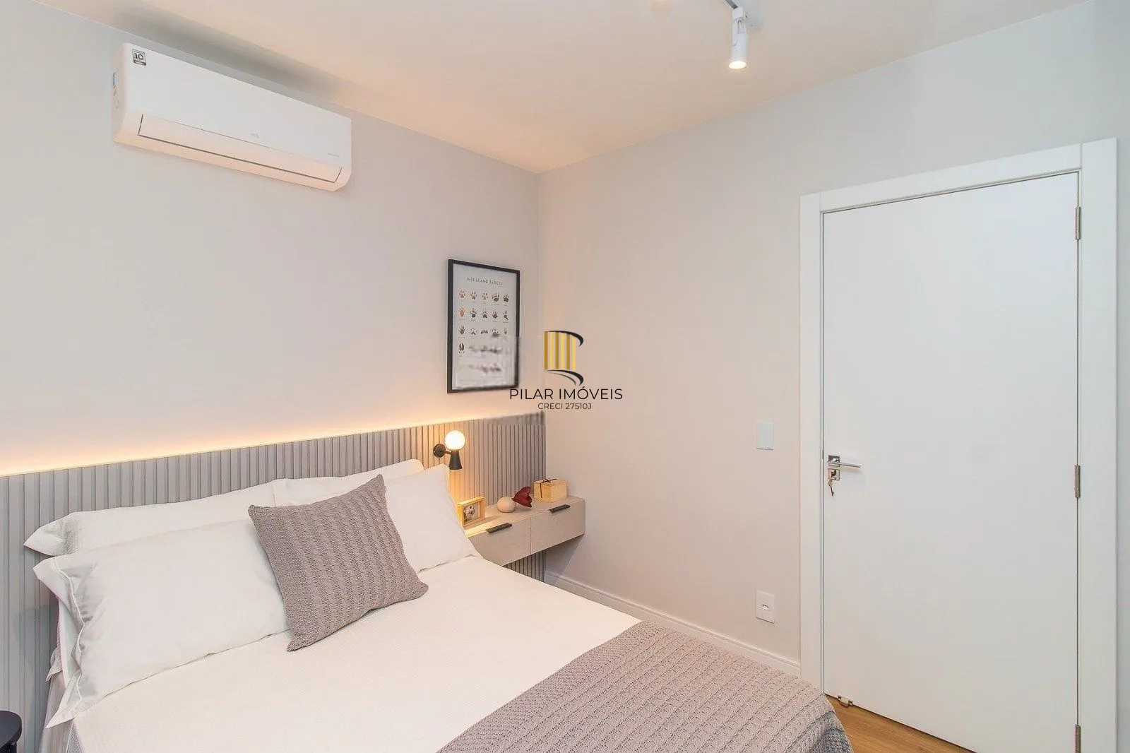 Apartamento à venda em Porto Alegre – pronto para morar, totalmente reformado.