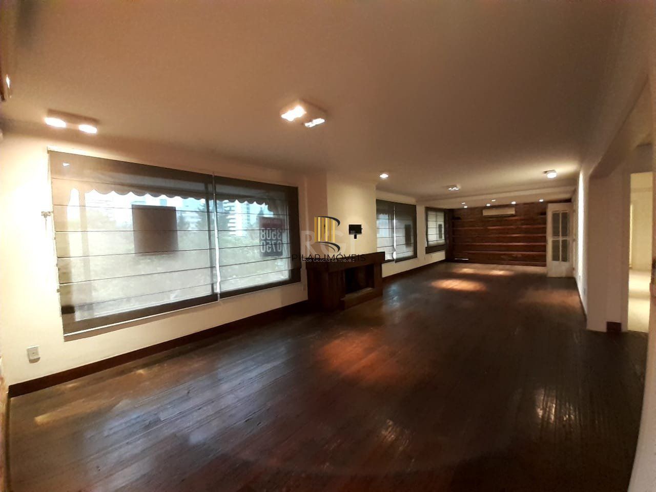 Apartamento para Venda - 230m², 4 dormitórios, sendo 1 suites, 2 vagas - Petrópolis