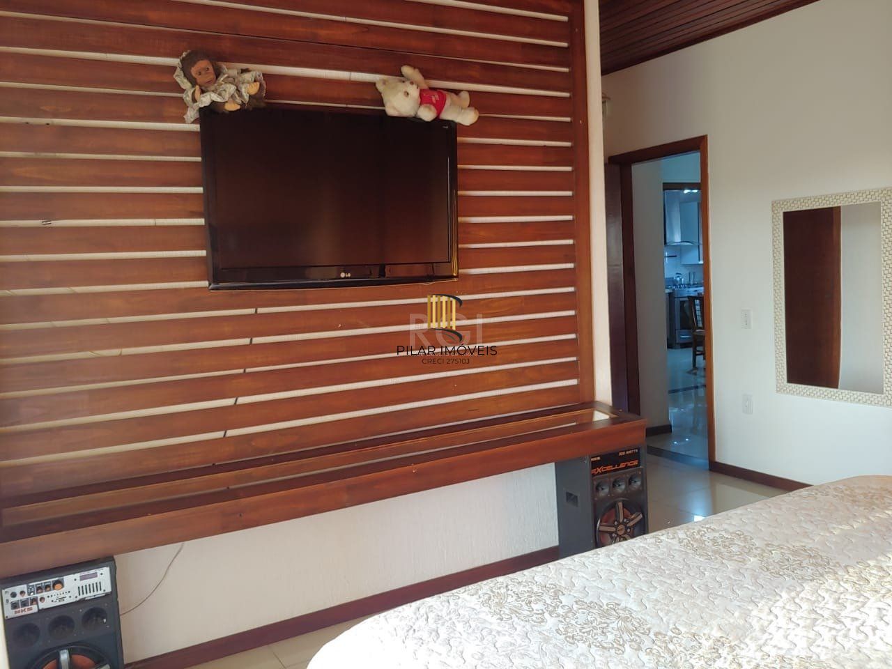 Casa para Venda - 250m², 3 dormitórios, sendo 1 suites, 5 vagas - Santa Rosa